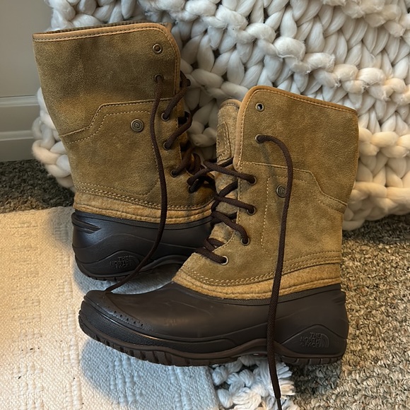 North face fleece lined boots - Picture 1 of 13
